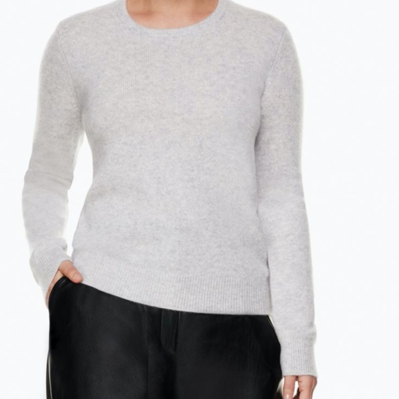 Aritzia TNA beige sweater with long sleeve size S - Picture 1 of 14